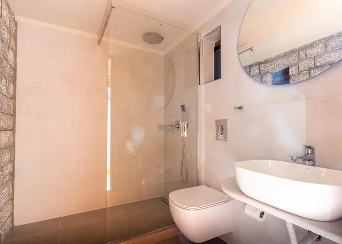 Porto Kalamitsi Stone-built