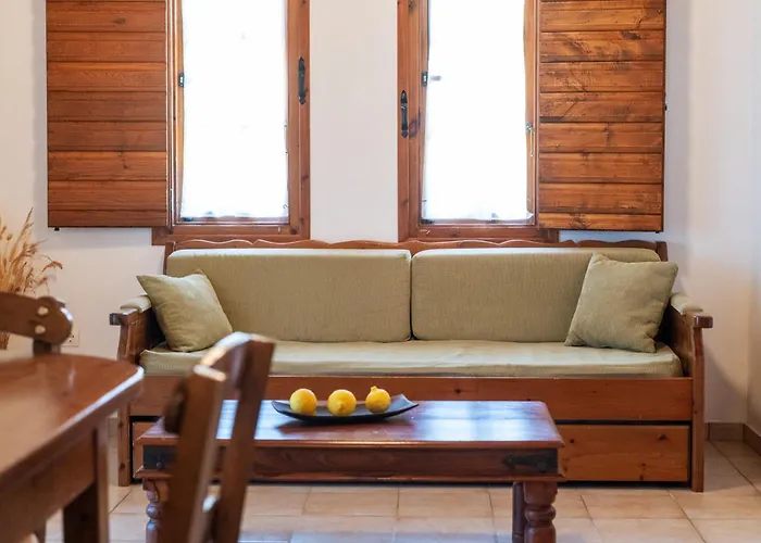 Porto Kalamitsi Stone-built * Кардамили